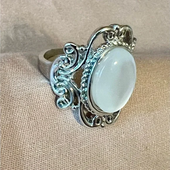 Beautiful Ring BN - Picture 1 of 4